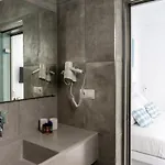 Pelican Otel