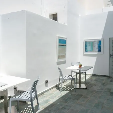 Pelican Hotell