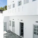 Ξενοδοχείο Pelican 2*